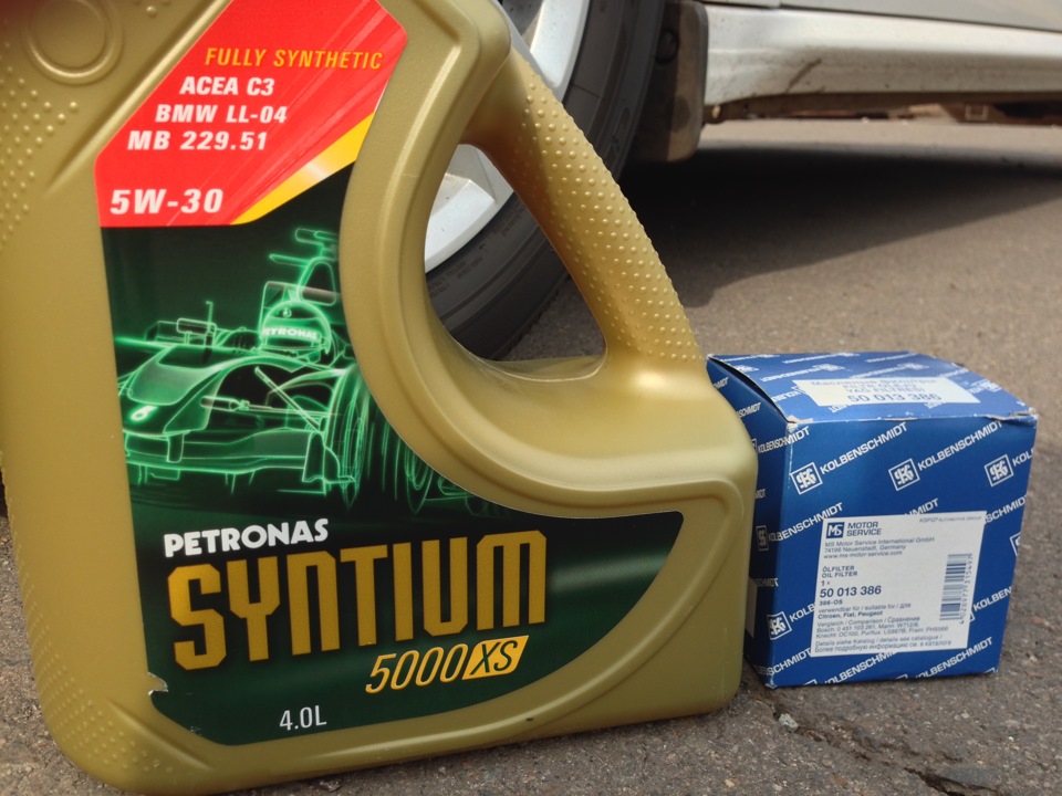 Заміна мастила Petronas syntium 5000XS 1