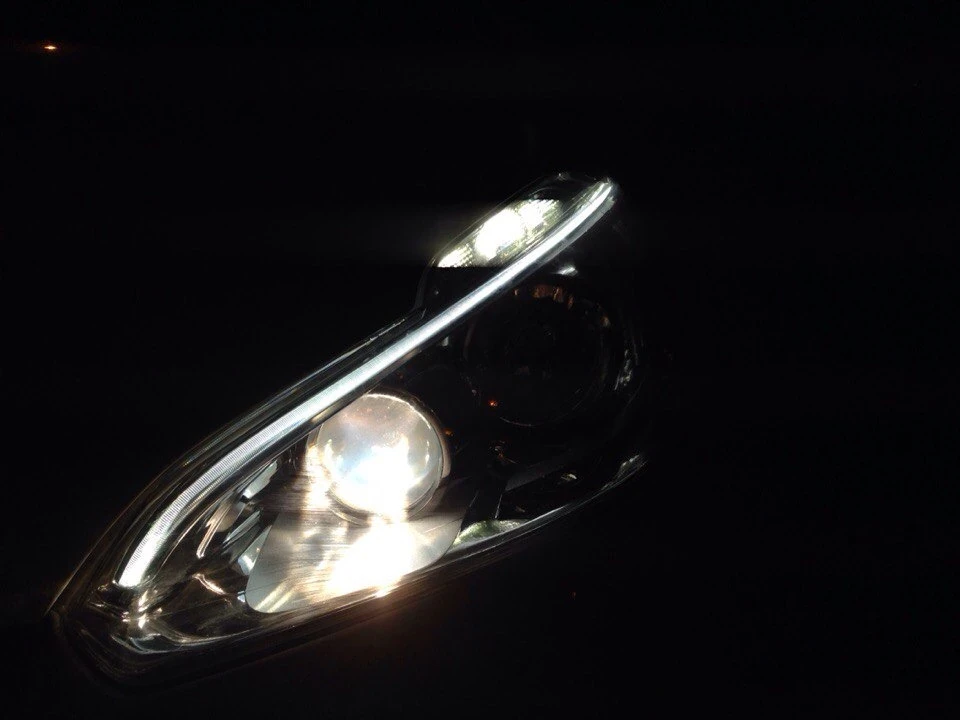 Ближнє світло Philips White Vision