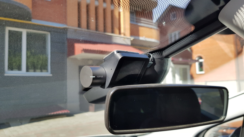 Відеореєстратор Xiaomi в Peugeot 3008 1
