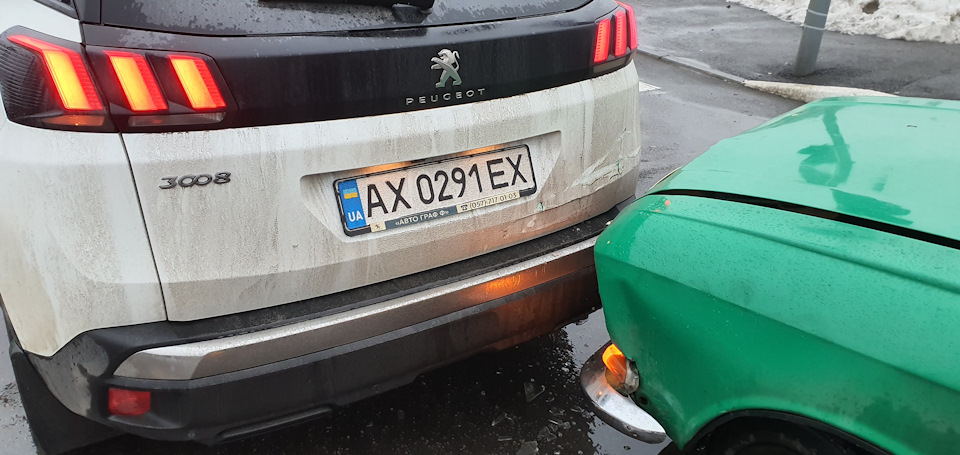 Заїхав млинець за хлібцем :( 1