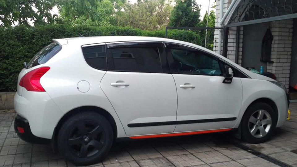 Хром на пороге Peugeot 3008, беда!( 2