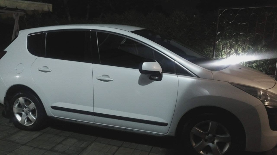 Хром на пороге Peugeot 3008, беда!( 1
