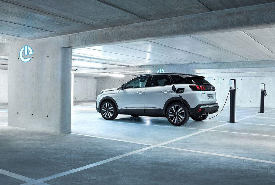 Peugeot 3008 перетворили на потужний гібрид 2