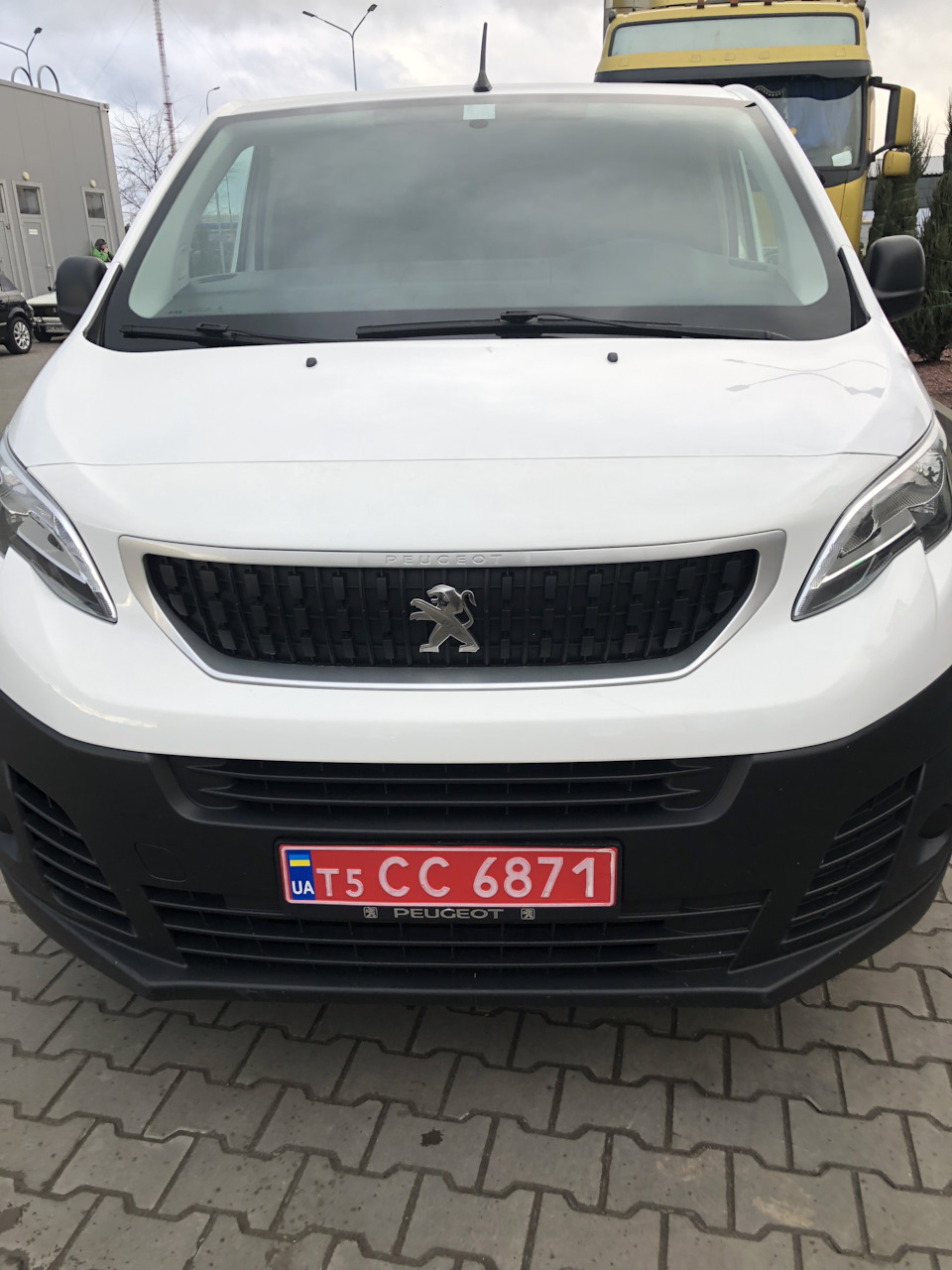 Потрібна допомога від знавців марки Peugeot 1