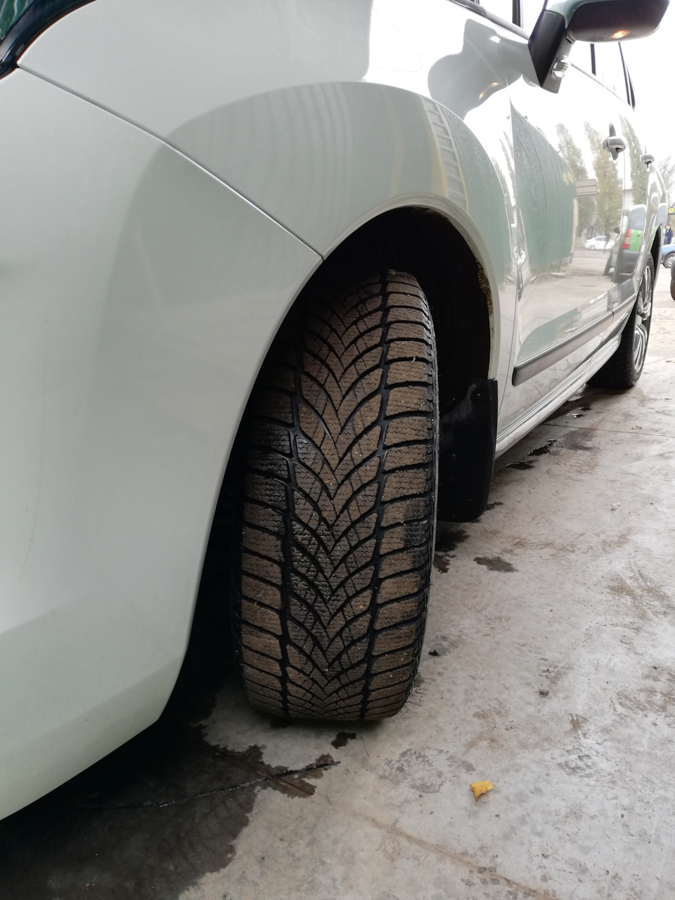 Зимова гума Goodyear UltraGrip Ice 2 1