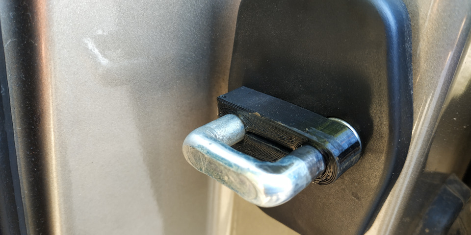 Упор замку дверей 3