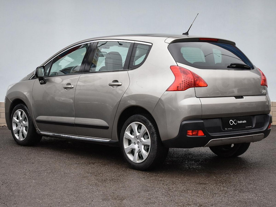 Плюси Peugeot 3008 2