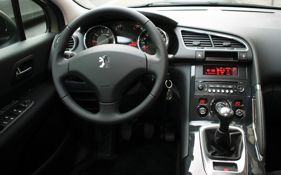 Плюси Peugeot 3008 3