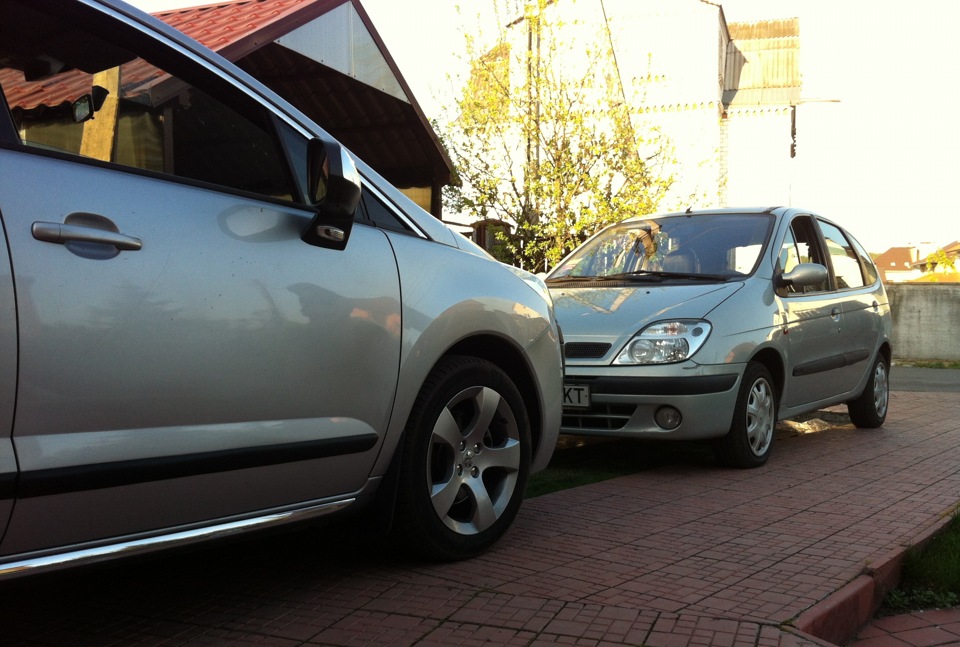 vs Renault Scenic 2