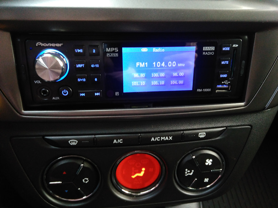 Встановлення автомагнітоли Pioneer JD-403 3