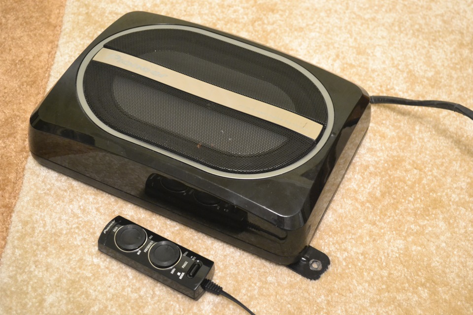 Cабвуфер Pioneer TS-WX110A 1