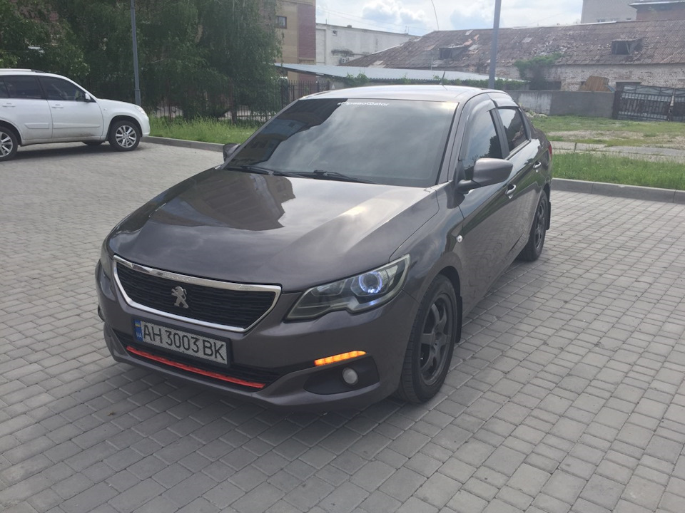 Про все небагато. 1