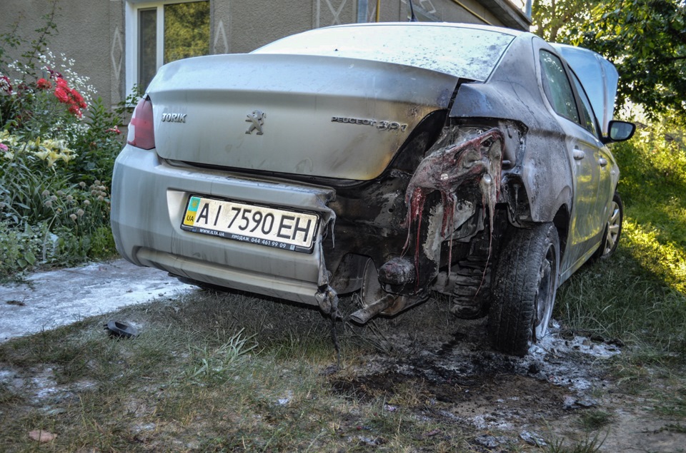 Фото авто після пожежі 1