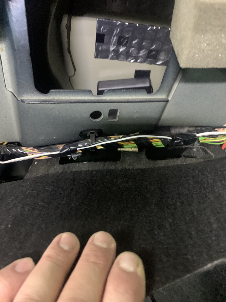 Підсвічування багажника Пежо 307 4