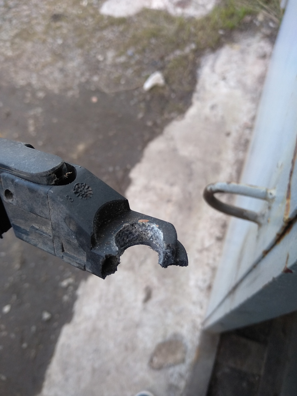 Задній двірник 1