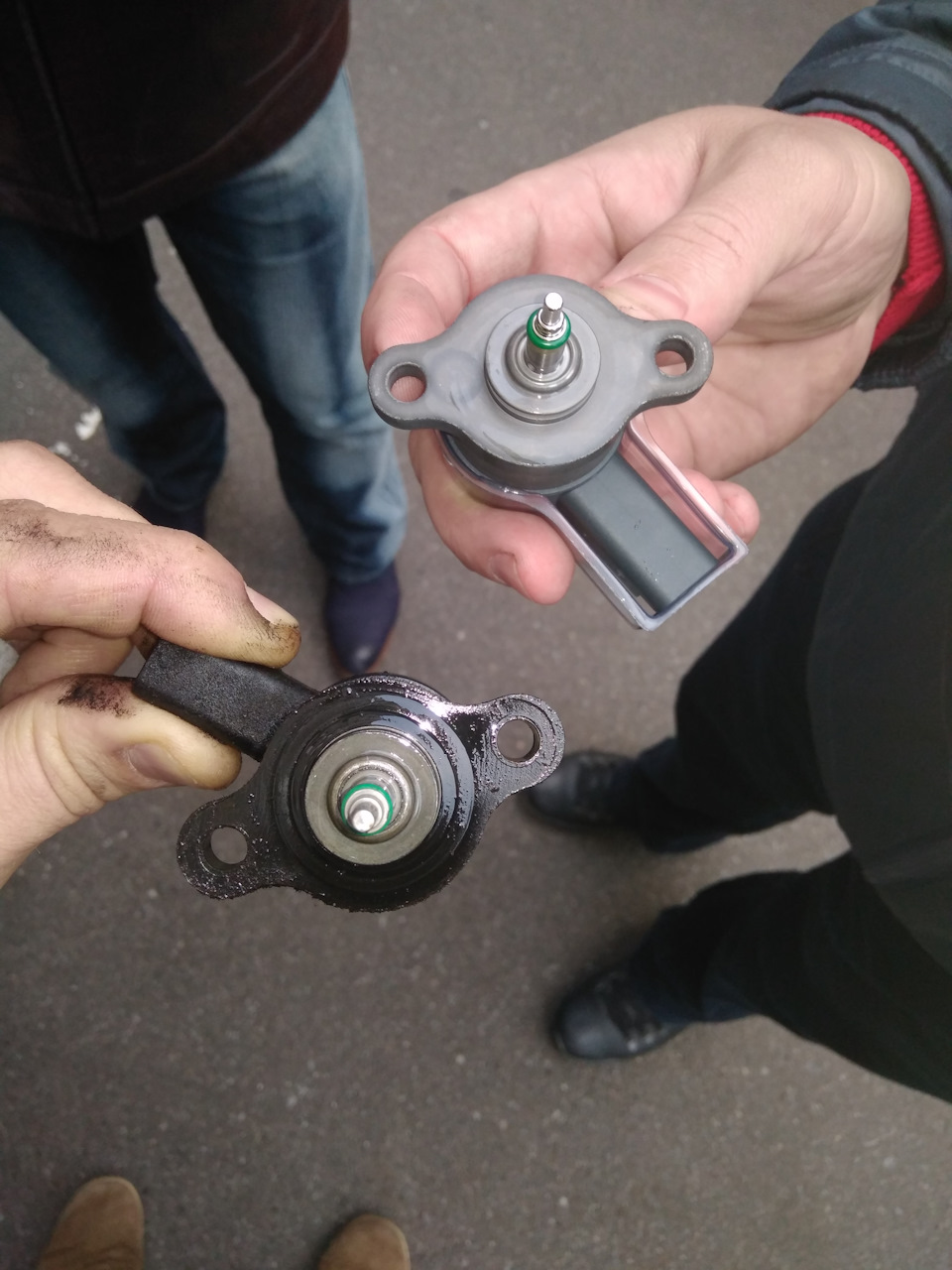 Заміна регулятора тиску палива 2