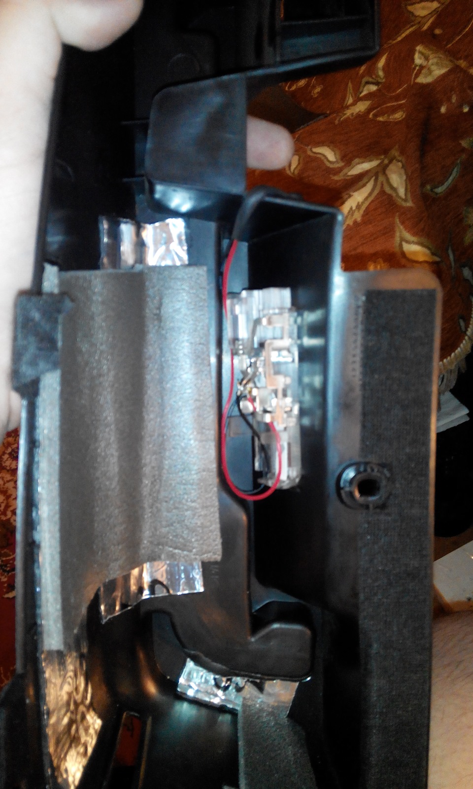 Магнітол c MP3 + AUX + підсвічування в багажнику 3