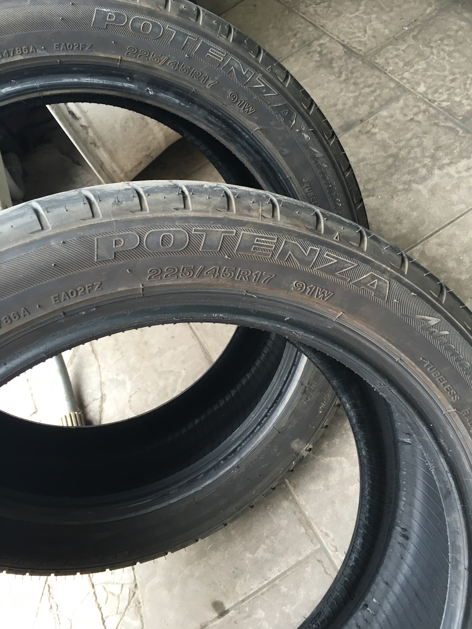 Продаю покришки Bridgestone Potenza RE002 Adrenalin 1