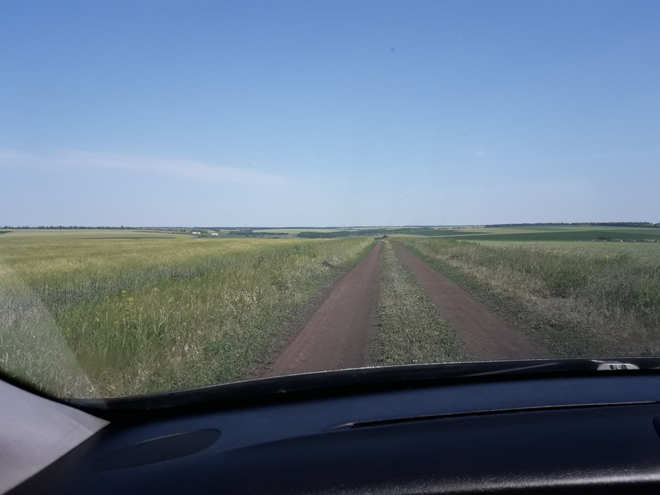 16.06.2018 Ремонт підлокітника, виїзд до села 100 км. Іде 5й місяць володіння їхньою Величністю. 3