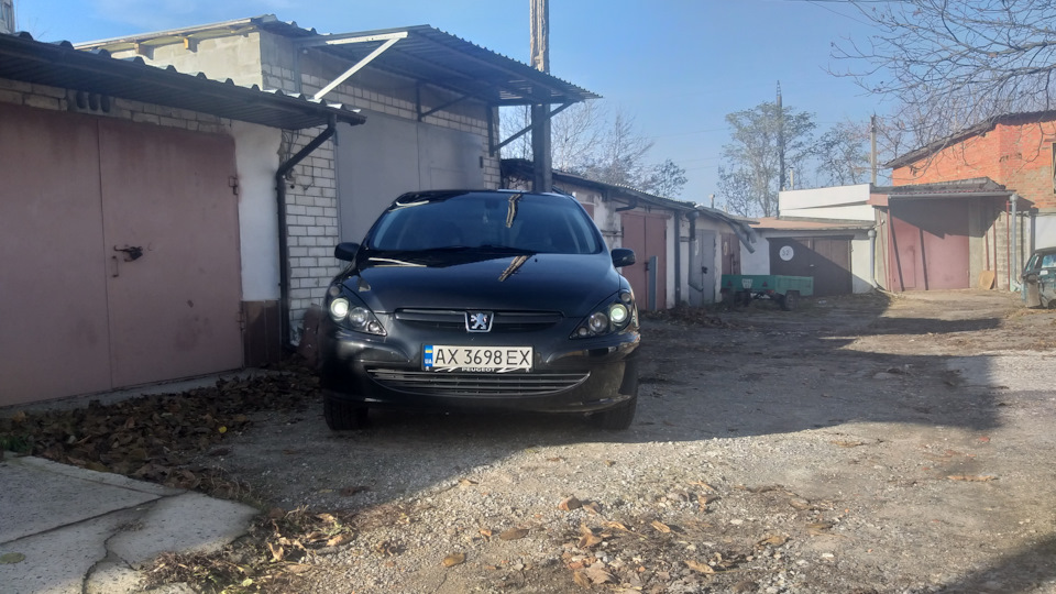 ДХО далекий у повнапалу Пежо 307 (дорест) 2