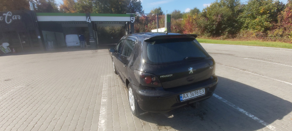 Заміна фільтрів, освоєння автомийки самообслуговування та думки про кнопку старт-стоп. 1