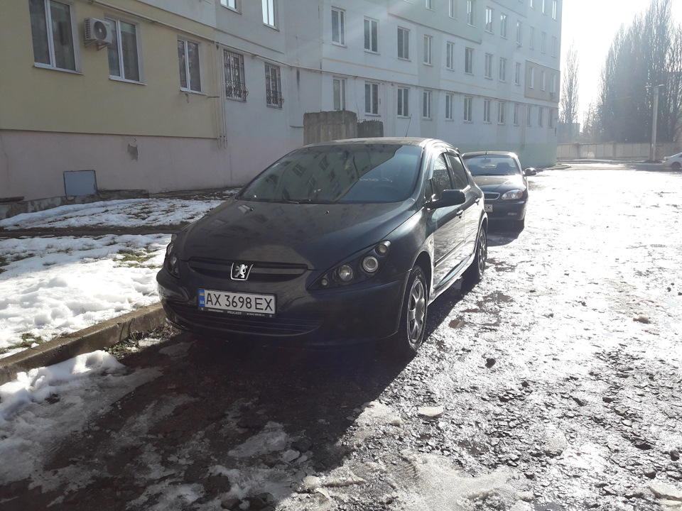 Заміна лампи ксенону, витрата палива на зимовій гумі містом. 4
