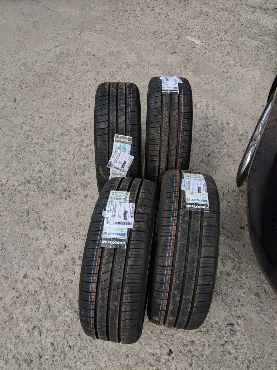 Раптова заміна шин. Goodyear EfficientGrip Performance. 2