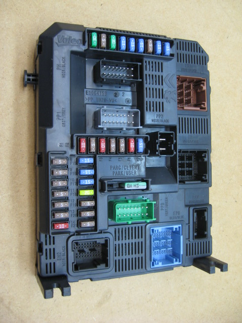 Призначення запобіжників у блоці BSI 308 T9 2016 1