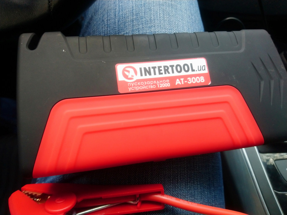 Пускозарядний пристрій Intertool 1