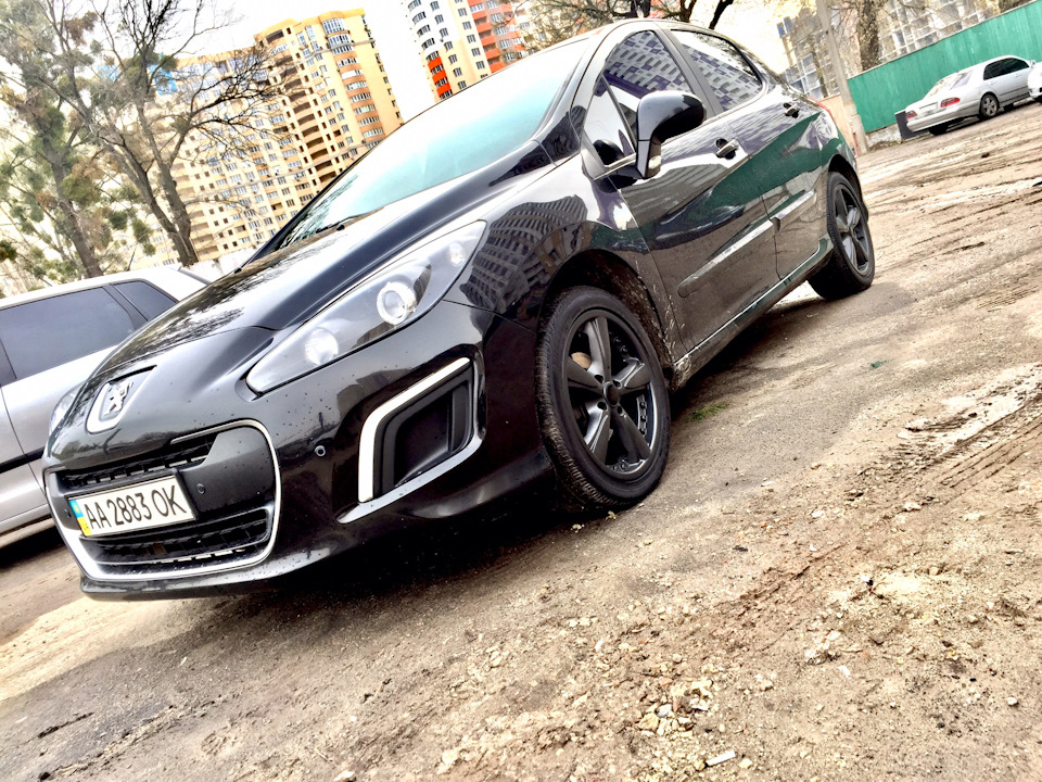 R17 AEZ+ Bridgestone turanza 2