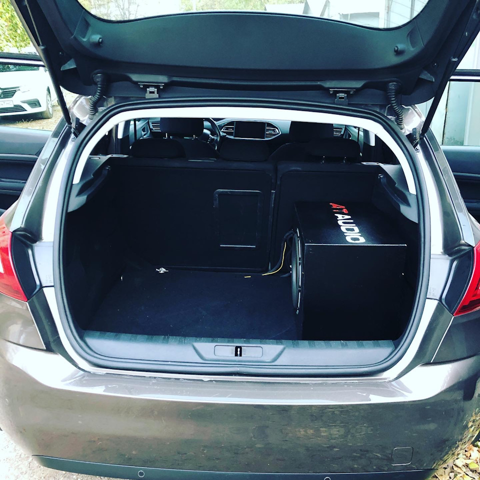 Новий сабвуфер JL Audio 12w6v2-d4 2