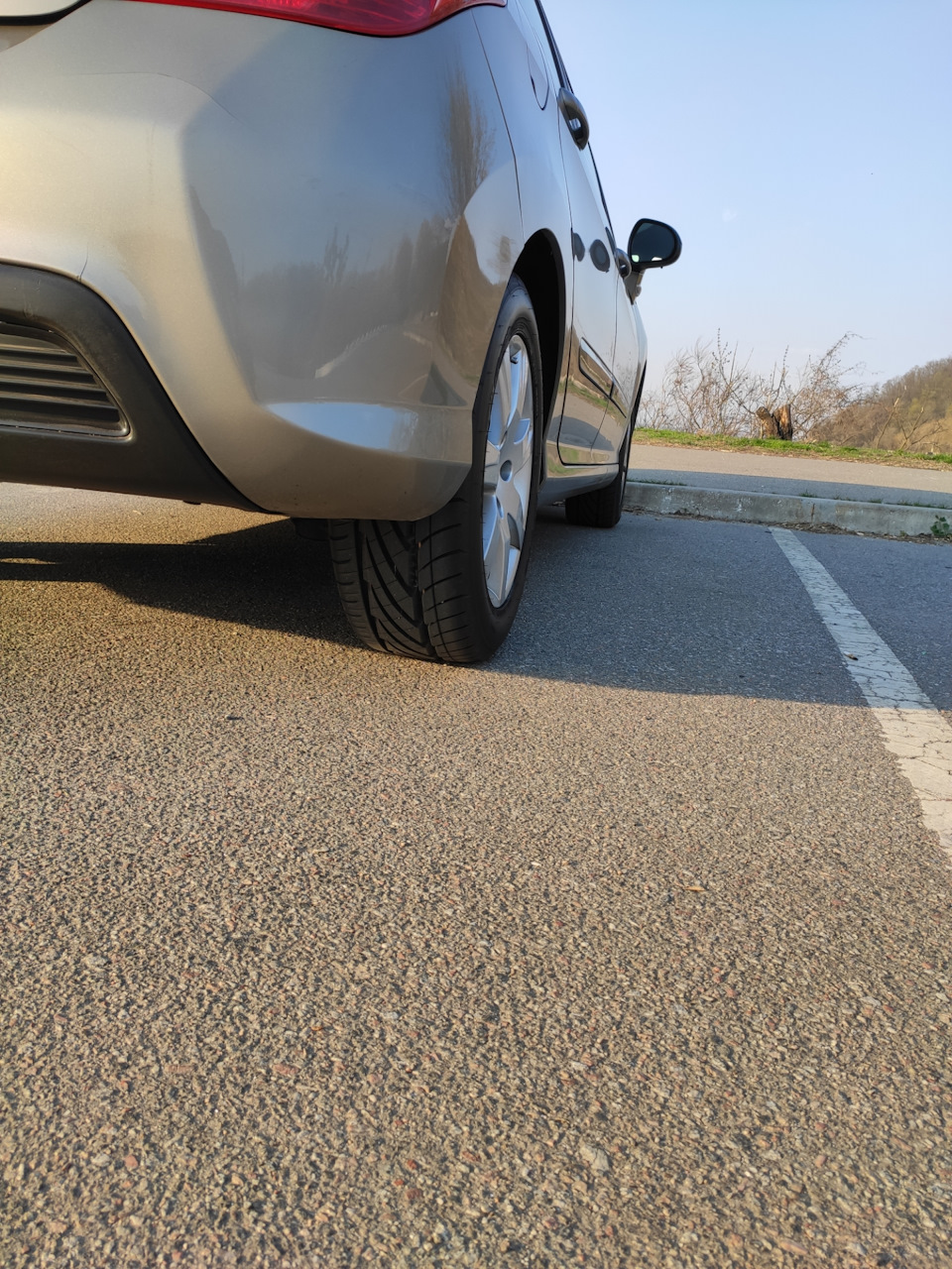 Перевзувся в польоті Nitto Neo Gen 215/55/R16 1