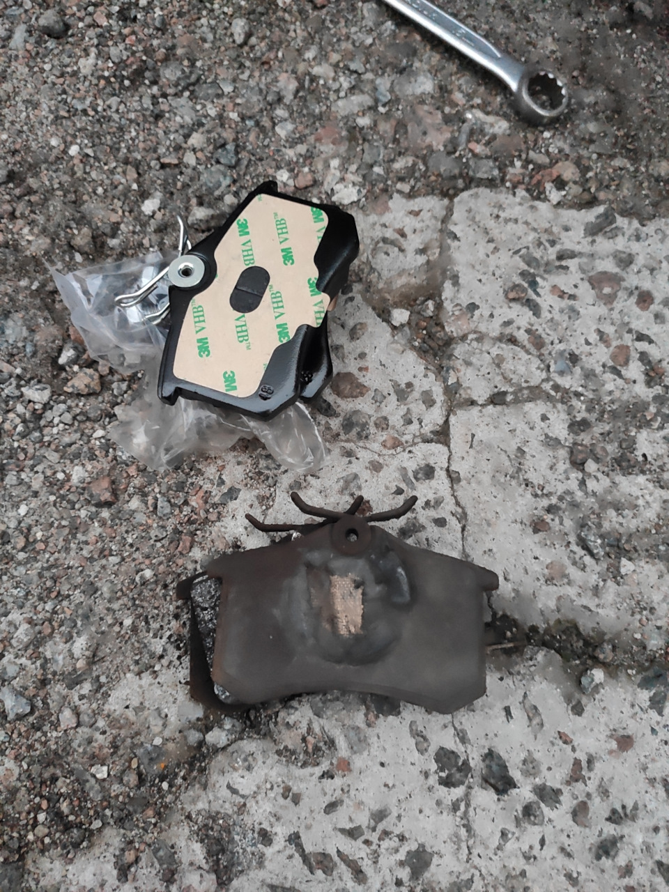 Задні колодки теж потрапили під гарячу руку 2
