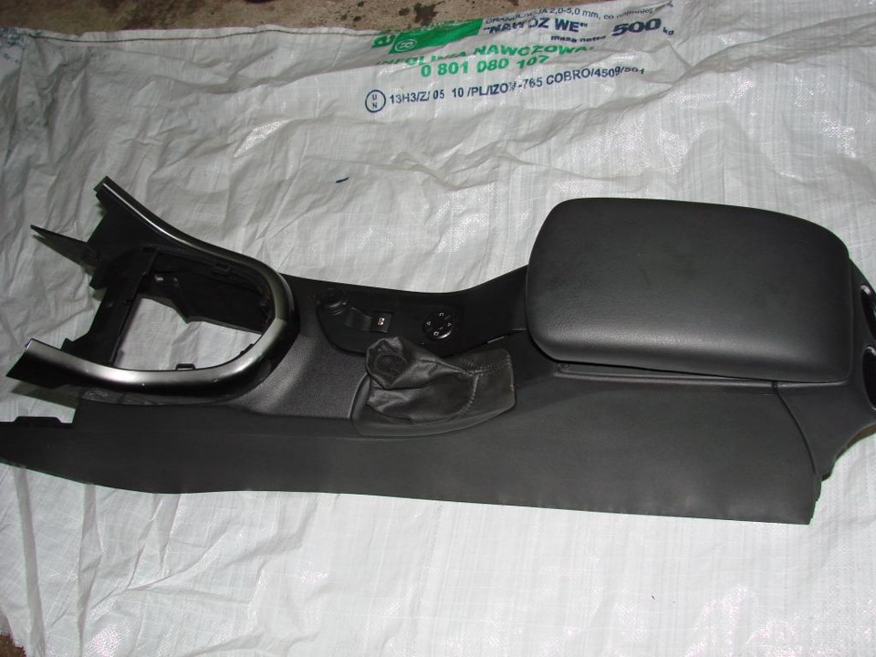 підлокітник PEUGEOT 308 2
