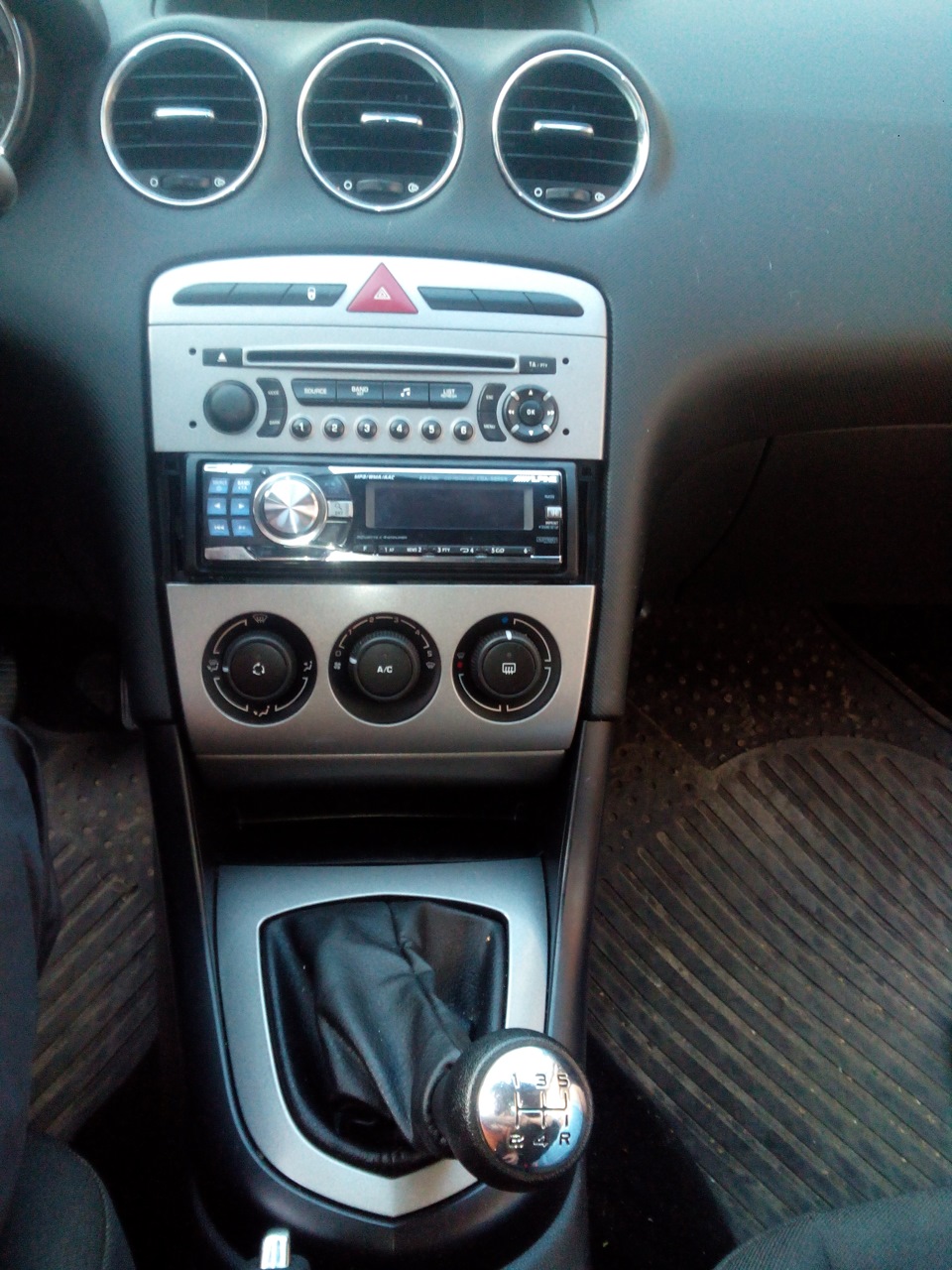 заміна штатної музики Peugeot 308 плюс інструкція ALPINE CDA-9886R 5