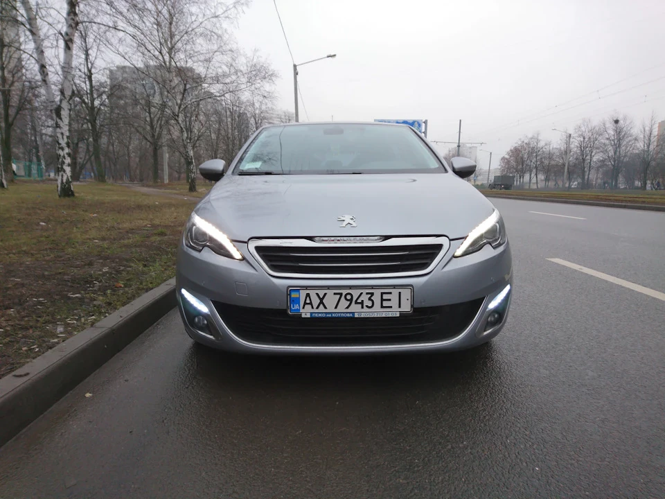 LED оптика головного світла