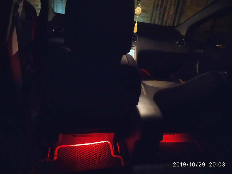 Підсвічування салону пижа 308 5