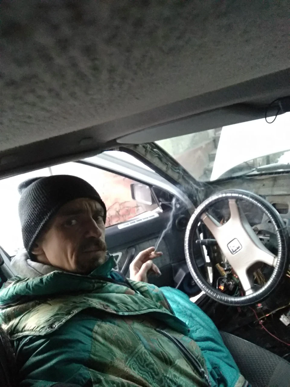 Чудить проводка!