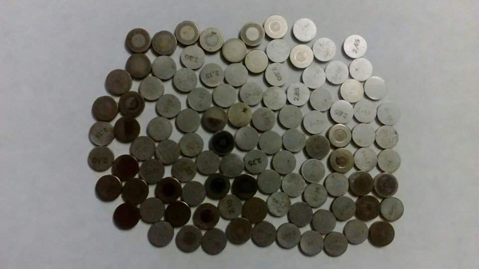 Барига пост. Регулювальні шайби зазорів клапанів на Пежо 405. 1
