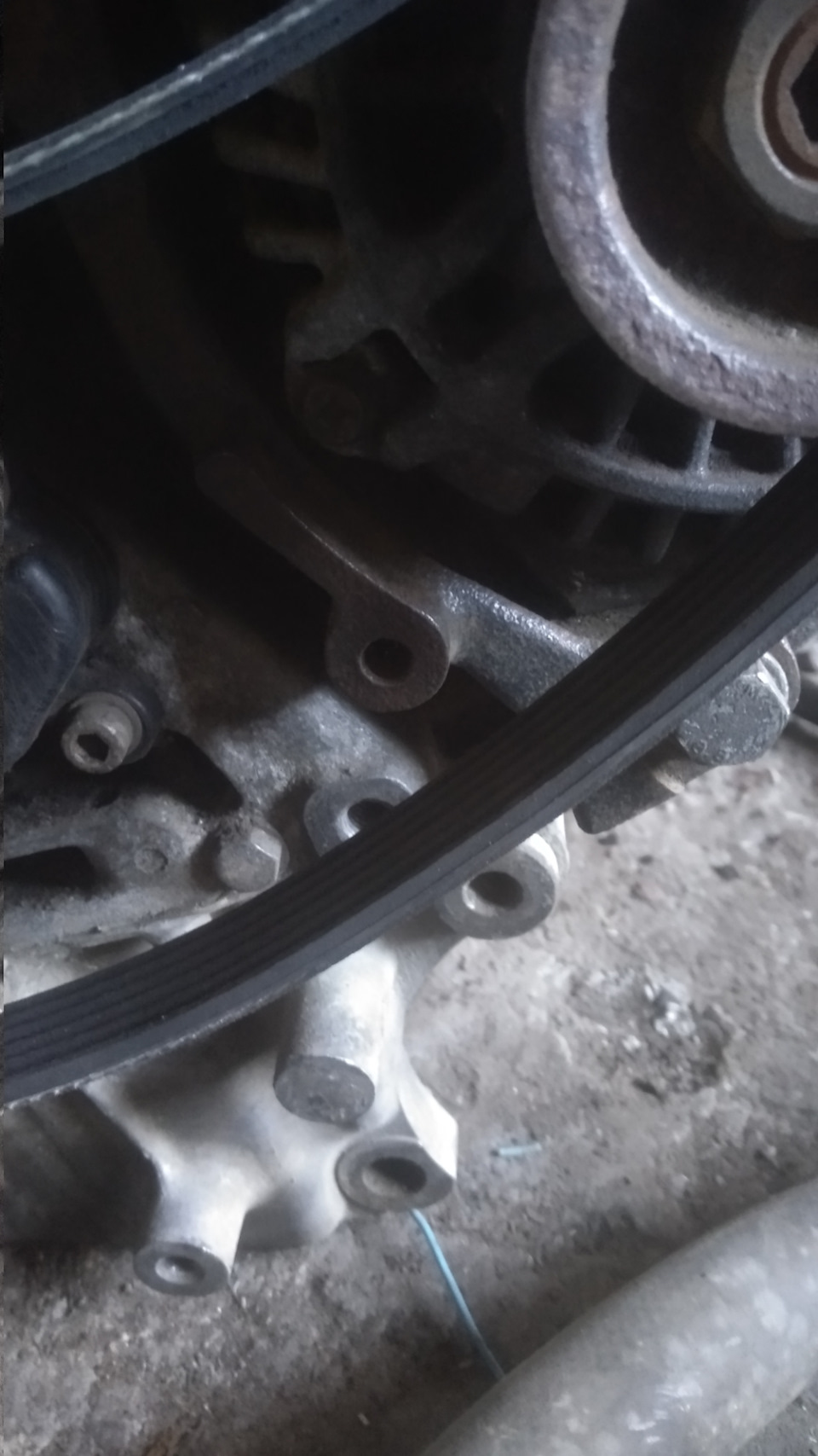 Обхід компресора кондиціонера 2.0 16v XU10J4R 2