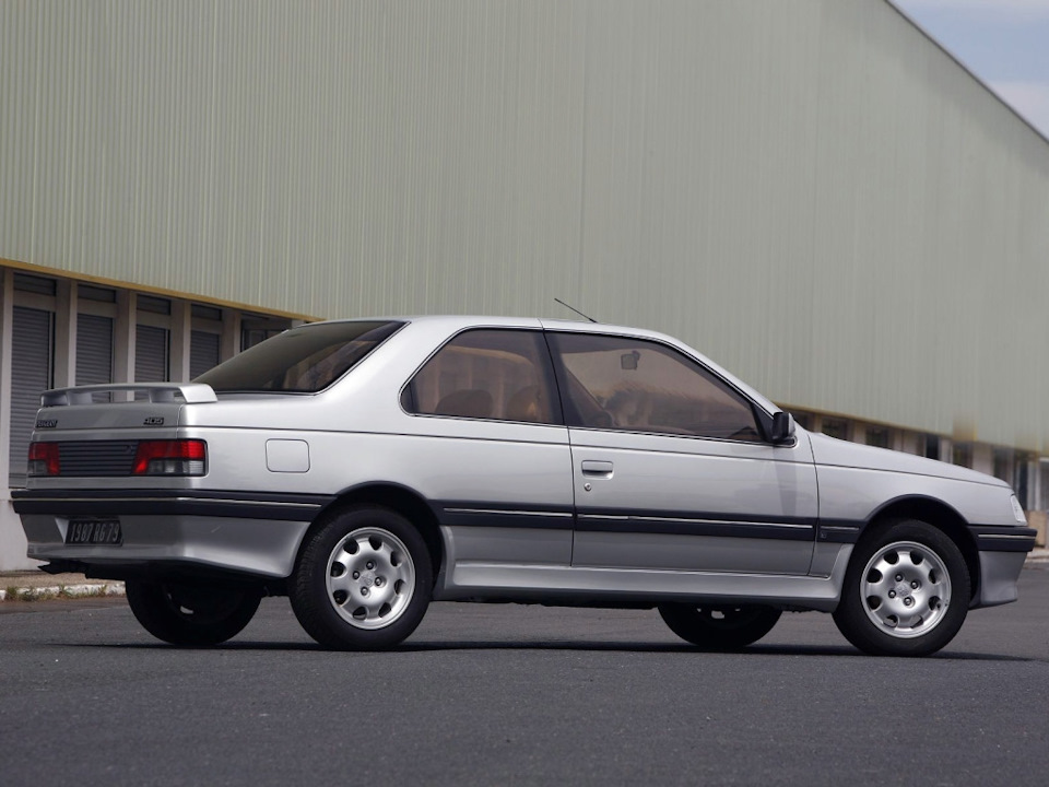 Ексклюзивна версія Peugeot 405 3
