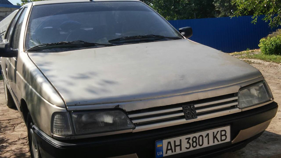 Капот Peugeot 405! 1