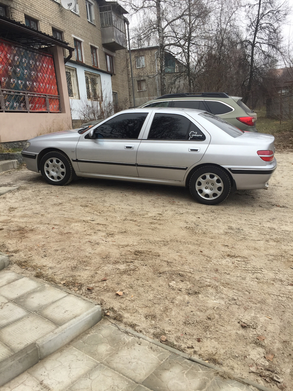 Намутив ковпаки на диски 2