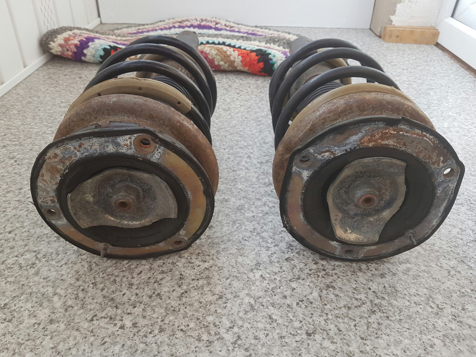 Продам стійки до Пижу 1