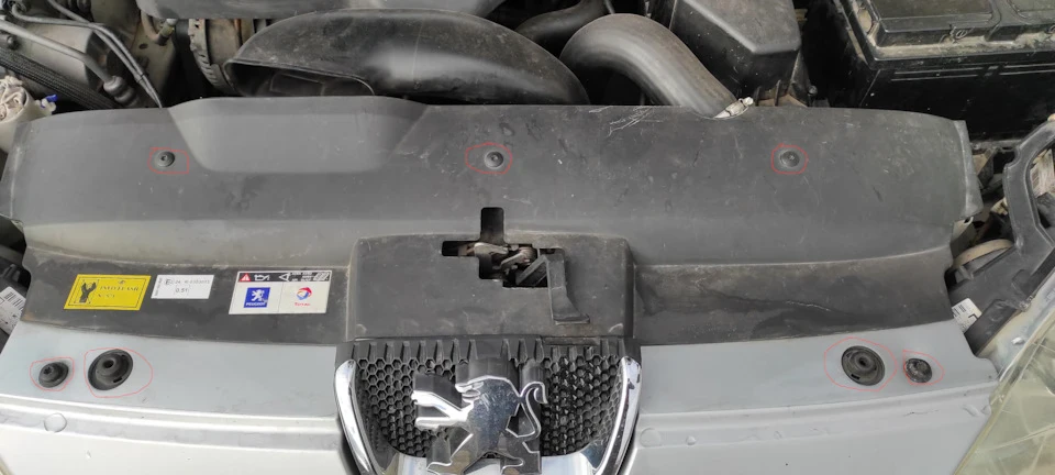 Поліровка фар Peugeot 407 SW
