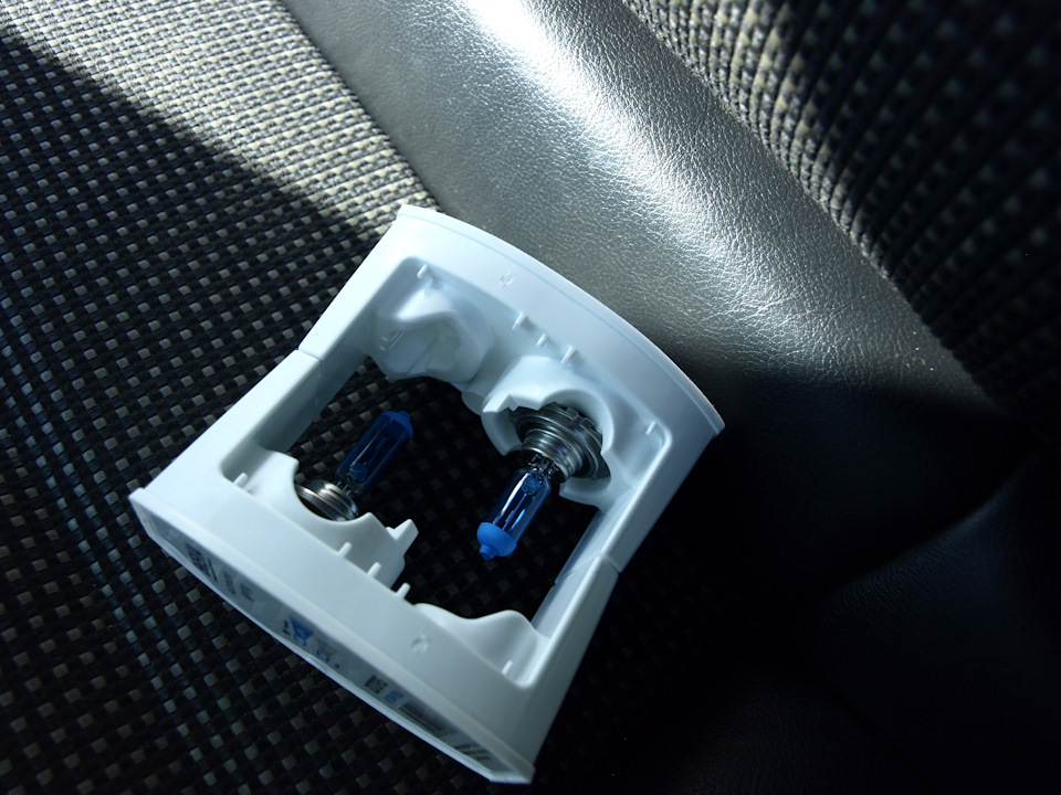 Лампи Brevia Power Blue 12070PBS у дальнє світло 1