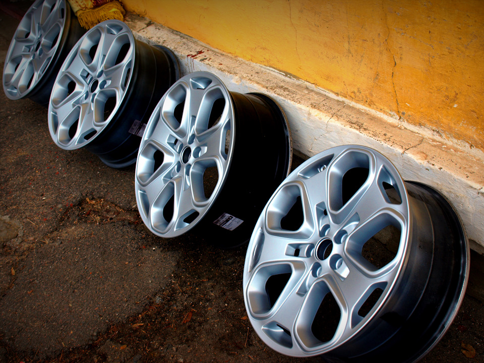 R20 Ford MS Design BORBET 5