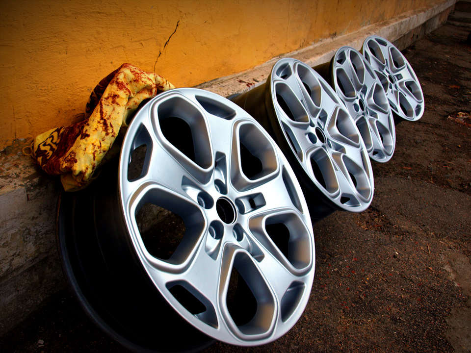 R20 Ford MS Design BORBET 3