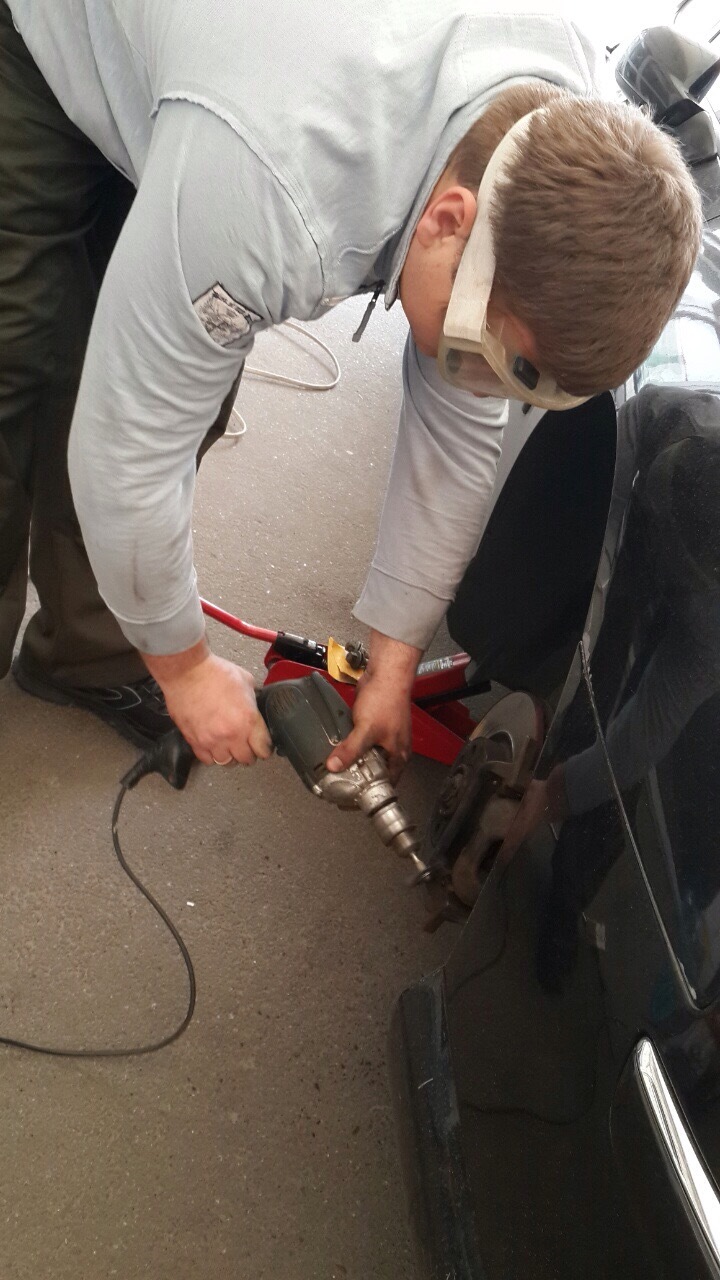Не багато про те, що відбувається. 4