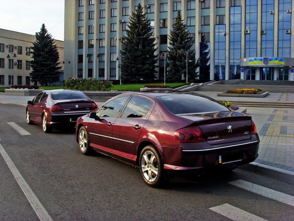 Фотосесія двох Peugeot 407 2
